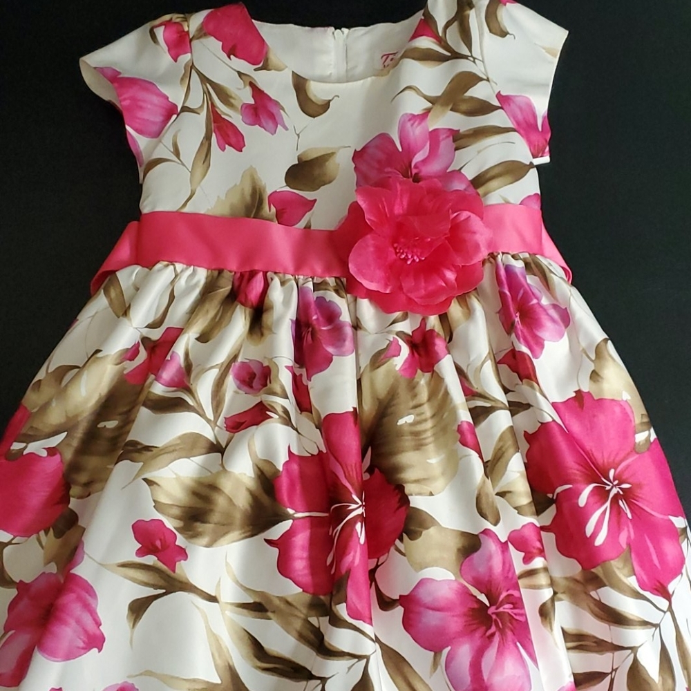 Girls dress